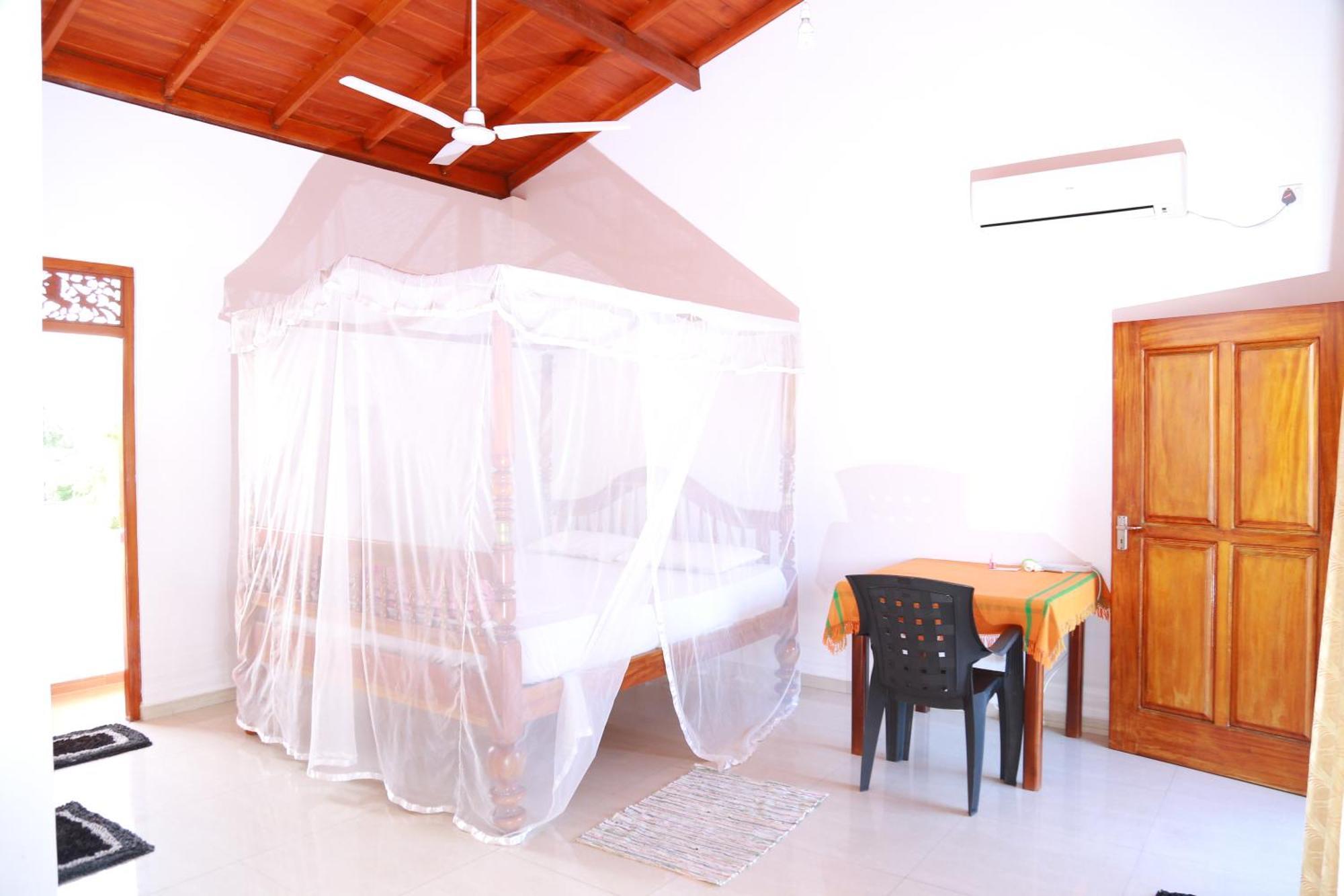 The King Apartment Hikkaduwa Exterior foto